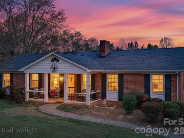 708 Wilmore St NE, Lenoir, NC 28645