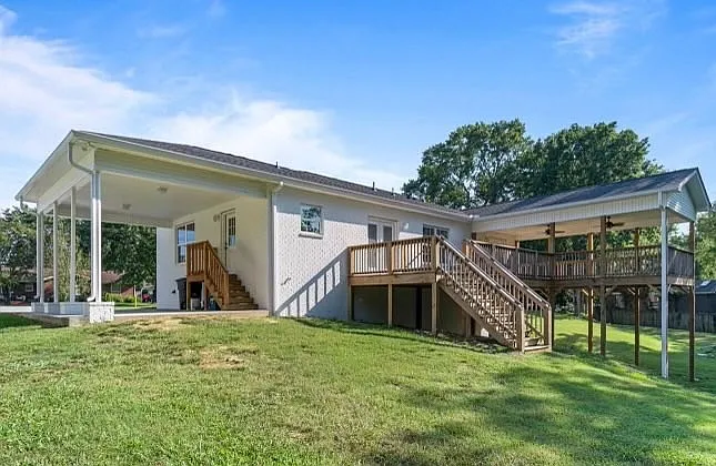 414 Roberts St — Photo 31
