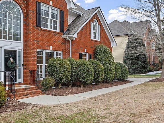 2nd image of 3812 Covina Dr