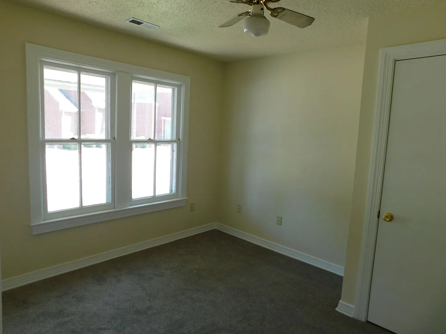 2 bedroom, 1 bath home in Pasquotank County — Photo 4