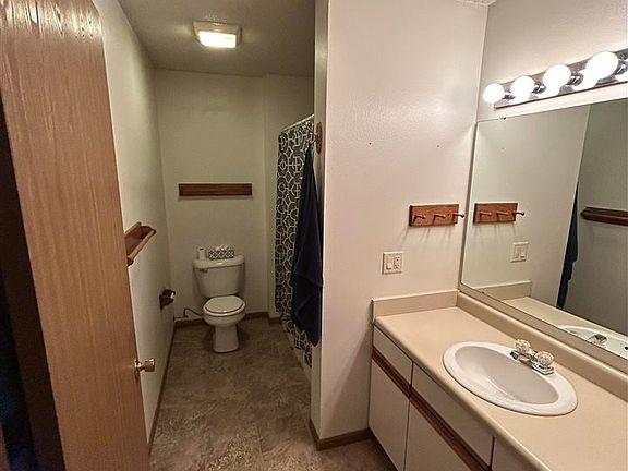 2nd image of 140 Shannon Dr Unit 9