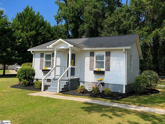 4th image of 200 Carolina Ave