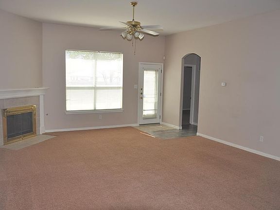 2nd image of 202 N Pauley Dr