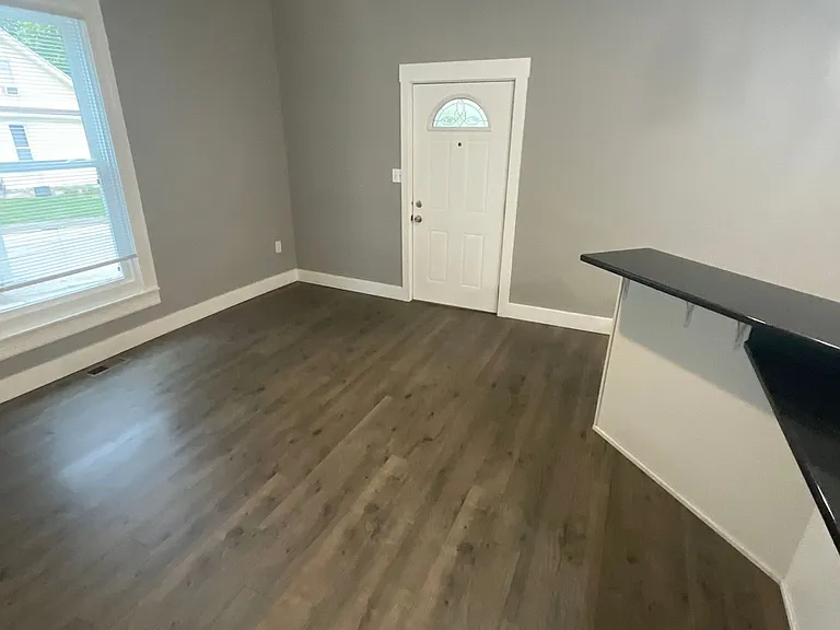 705 N Lincoln St — Photo 22