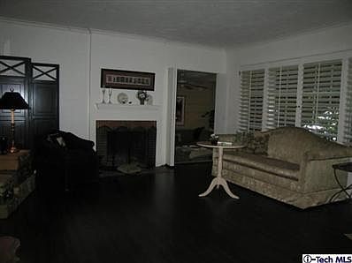 2nd image of 1936 N Evergreen St