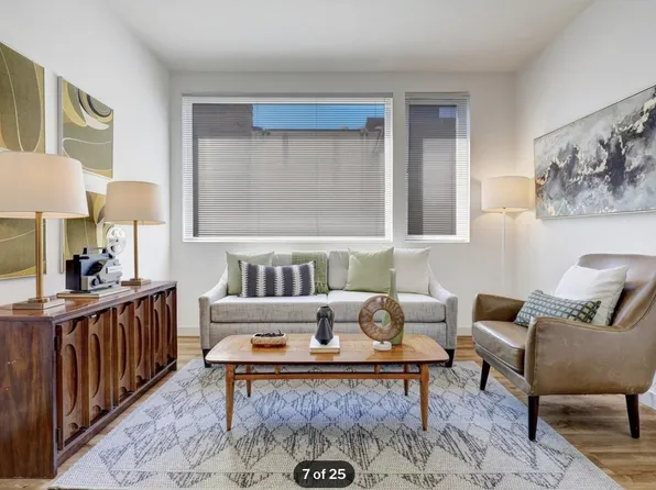 121 12th Ave E #301, Seattle, WA 98102