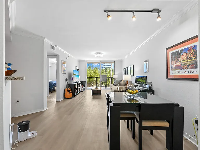 1801 N Flagler Dr #308 — Photo 4