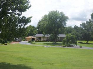 2511 W Wood St, Paris, TN 38242