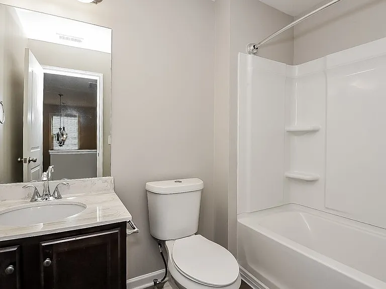 4038 Lake Manor Way — Photo 16