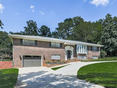 1849 Service Dr NE, Marietta, GA, 30066