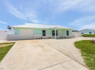 12139 Matlacha Blvd, Matlacha Isles, FL 33991