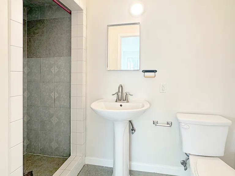 6413 1/2 Garvanza Ave — Photo 16