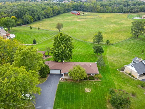 1406 W Lincoln Rd, McHenry, IL 60051