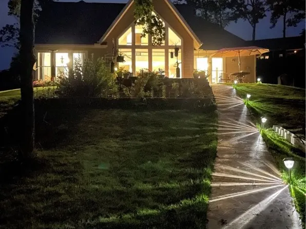 603 Lighthouse Ct, Seneca, SC 29672