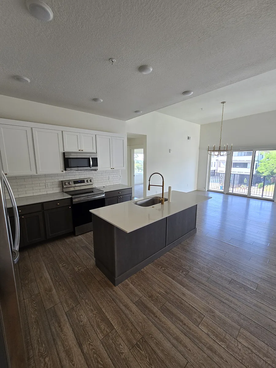 Building Photo - 2780 E 3300 S #201