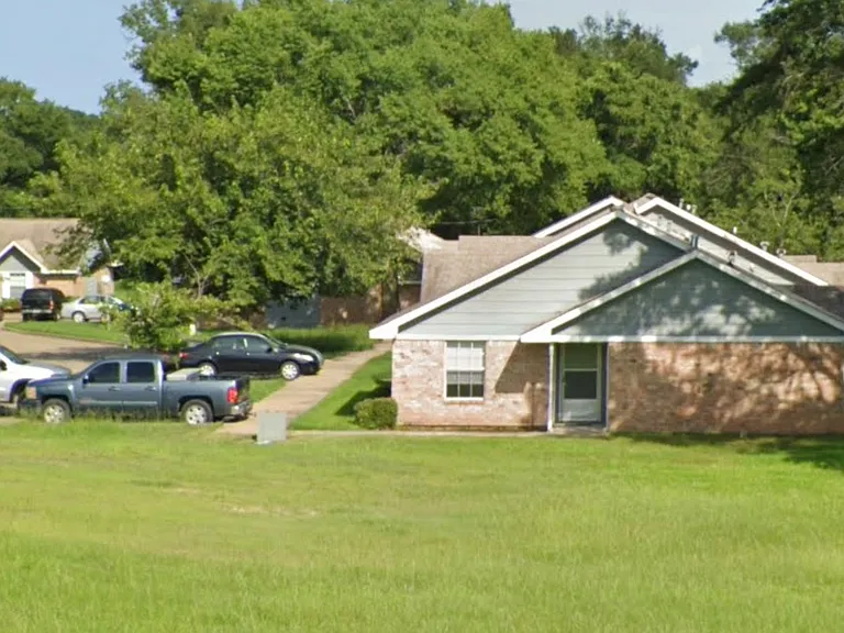 389 S Texas St — Photo 4
