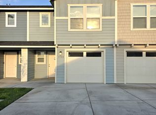 1733 NE 8th St, Hermiston, OR 97838