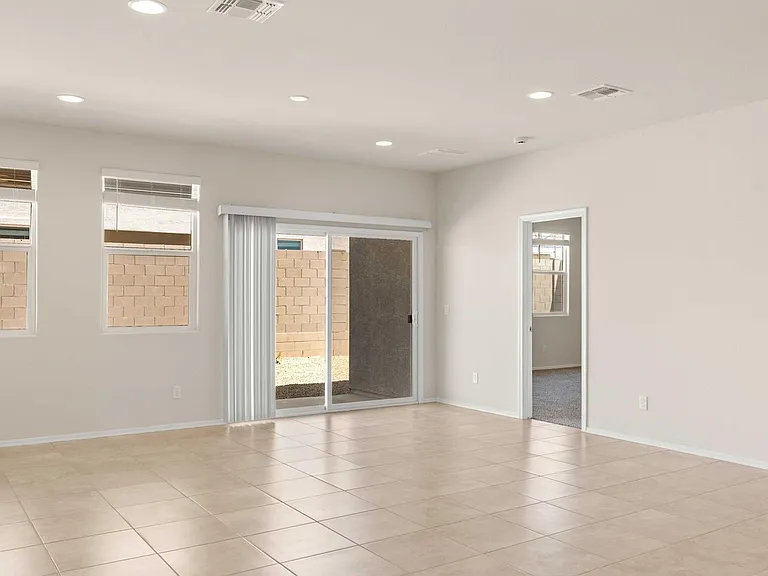 1171 W Beacon Ct — Photo 7