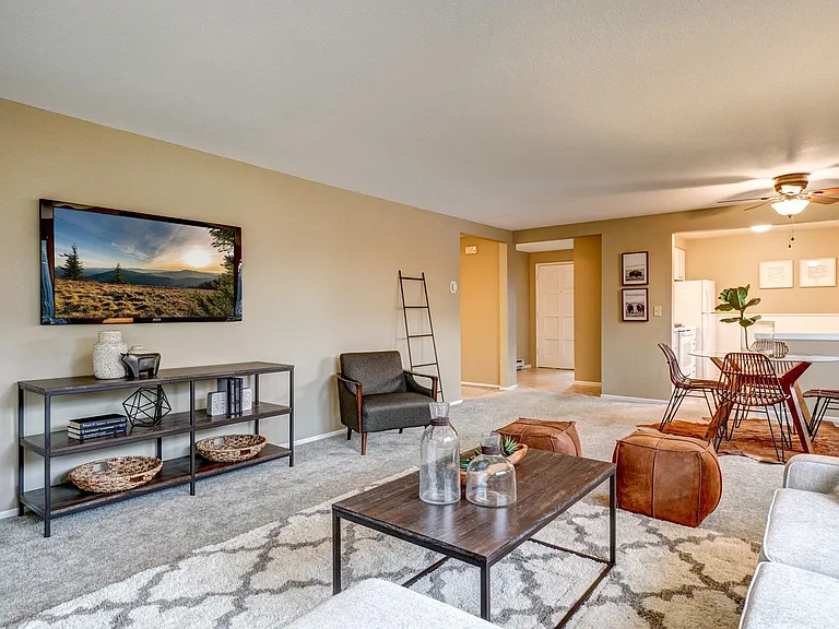 Upland Terrace — Photo 15
