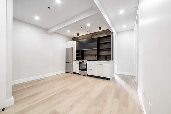 Rented by STY Management LLC | media 4