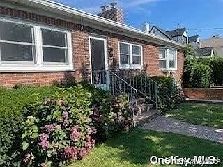 1st image of 142 Flamingo St