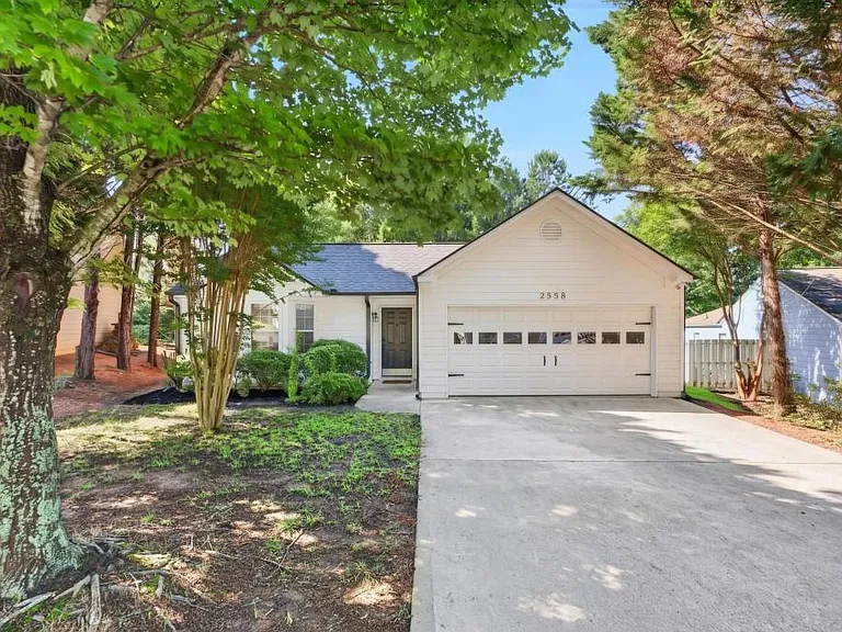 2558 Candlewood Way — Photo 4
