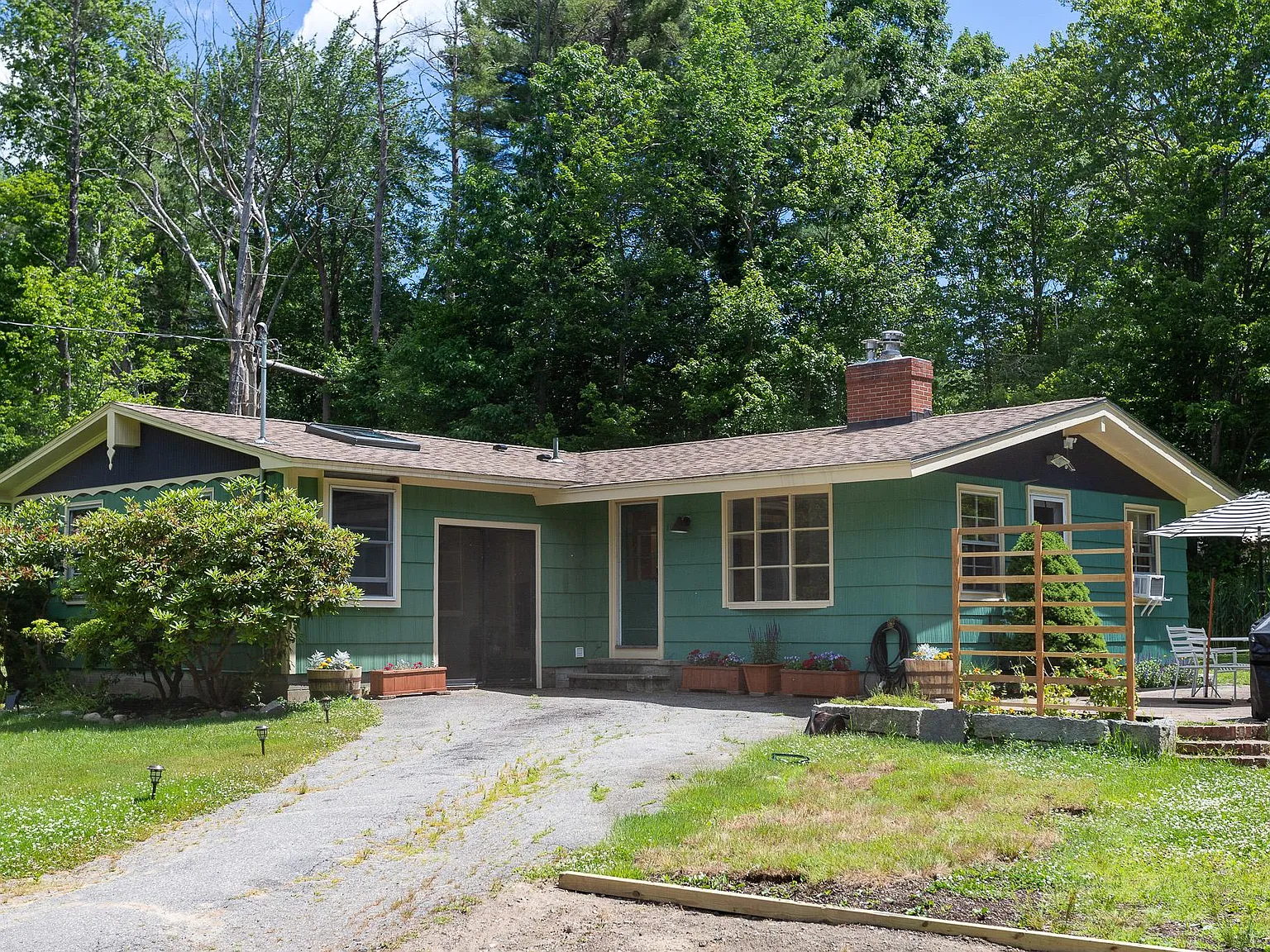 10 River Rd — Photo 2