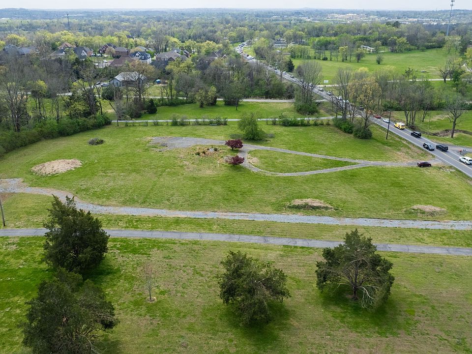 1st image of 712 New Shackle Island Rd