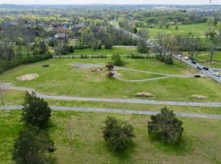 712 New Shackle Island Rd, Hendersonville, TN 37075