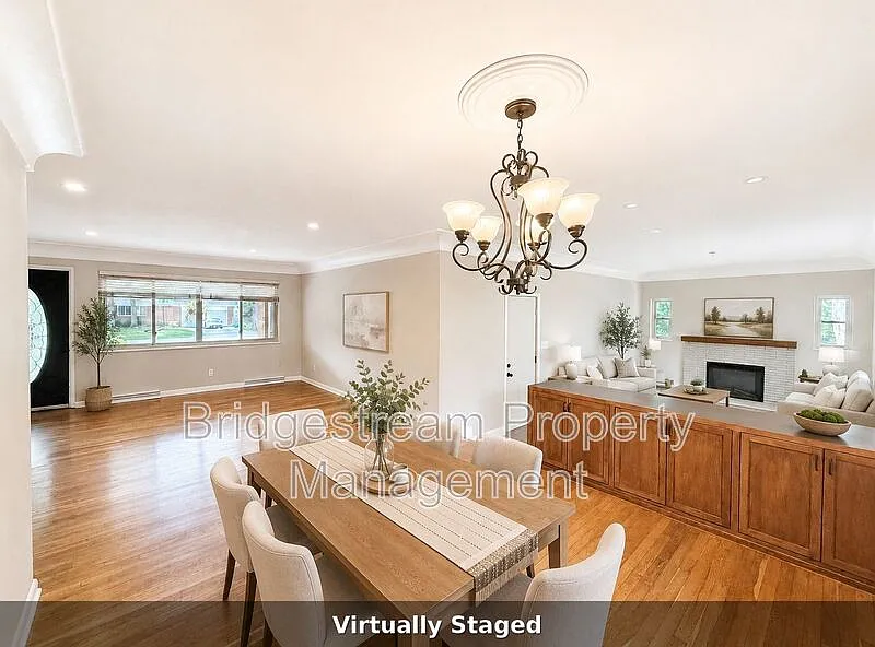 3 bed, 2.0 bath, 1512 sqft, $1,995 — Photo 3