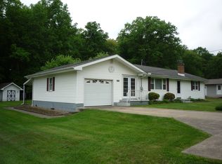 3796 Sample Rd, Hermitage, PA 16148