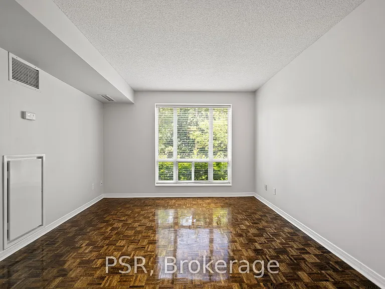 515 Rosewell Ave #104 — Photo 5