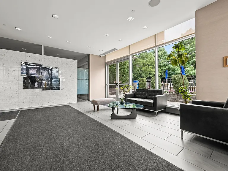 5-49 Borden Ave #2J — Photo 8