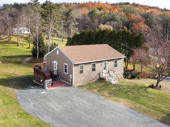 89 Truell Road, Hartford, VT 05001