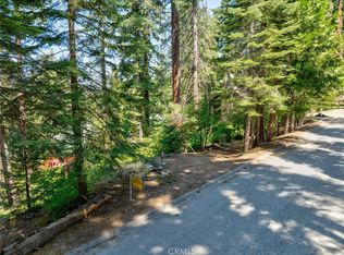 7419 Henness Ridge Rd #100, Yosemite National Park, CA 95389