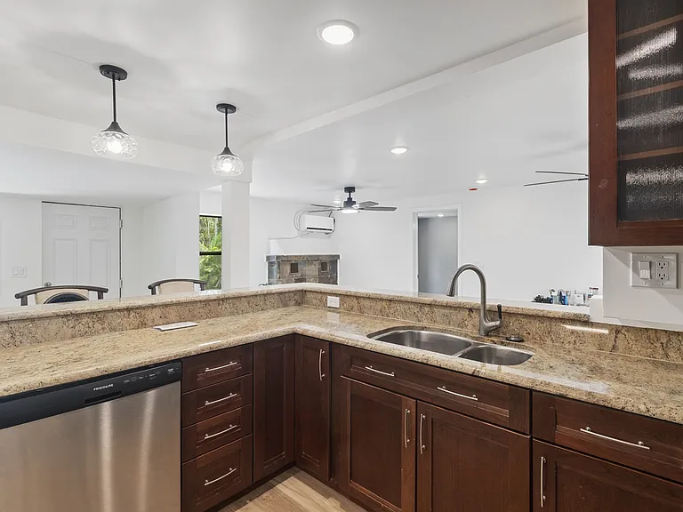 23094 Central Ave — Photo 15