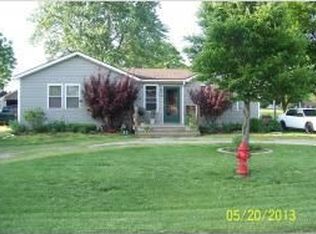 219 E Dayton St, Oneida, IL 61467