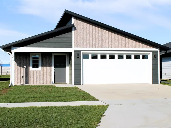 3217 W 3rd St, Spencer, IA 51301