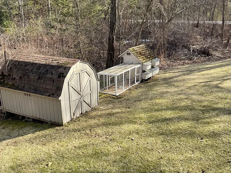 310 Salem St — Photo 19