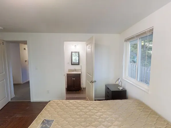 1546 Jones Dr, Ann Arbor, MI