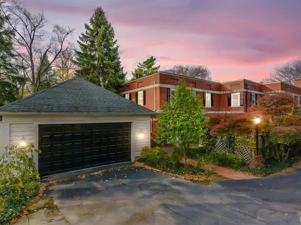 1206 Honan Dr, South Bend, IN 46614