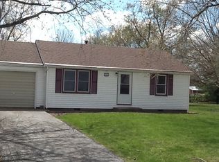 236 E Cruger Rd, Washington, IL 61571