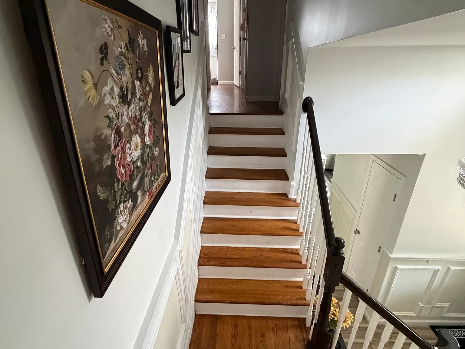 100 Leonardine Ave — Photo 2