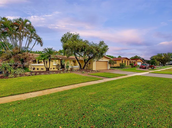 1630 NW 114th Ave, Pembroke Pines, FL 33026