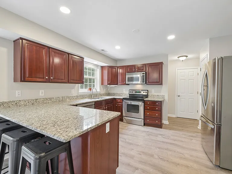 713 Mimosa Cove Rd — Photo 37