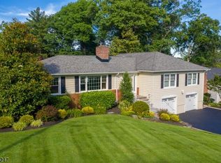 382 Creek Bed Rd, Mountainside, NJ 07092