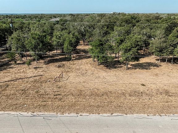 3rd image of 222 Rio Vista Ranch Rd