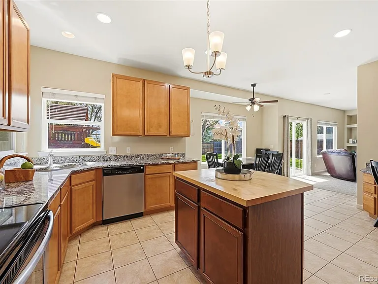 5504 E Burlington Dr — Photo 20