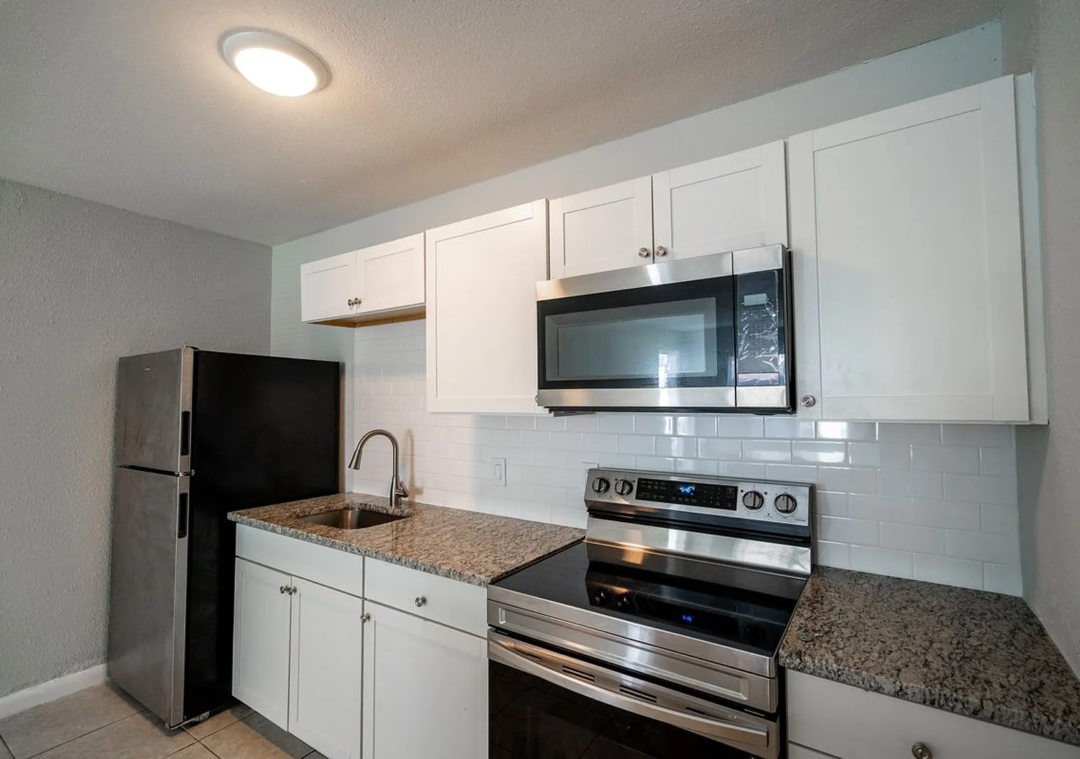 2 bed, 1.5 bath, 1000 sqft, $1,495 — Photo 4