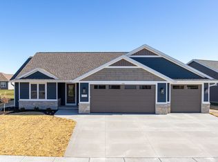 1622 Sage Xing, Oshkosh, WI 54904